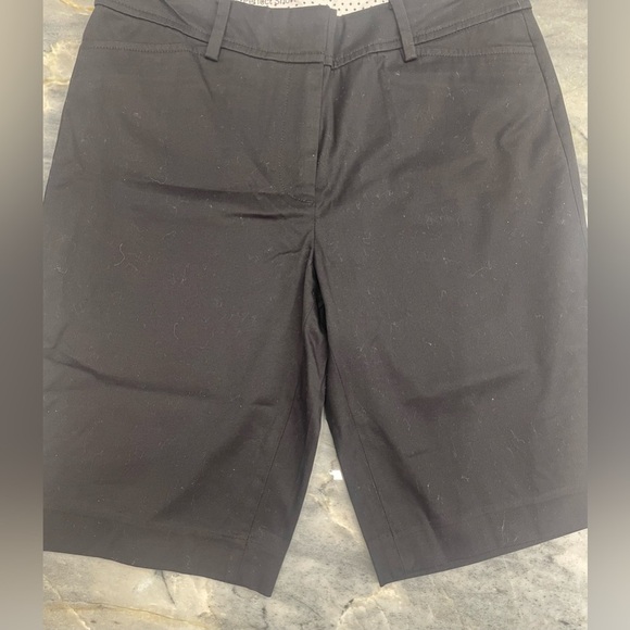 Talbots Woman’s Shorts Size 2 Black Color Knee Length Fly Front Hook Closure - Picture 6 of 6